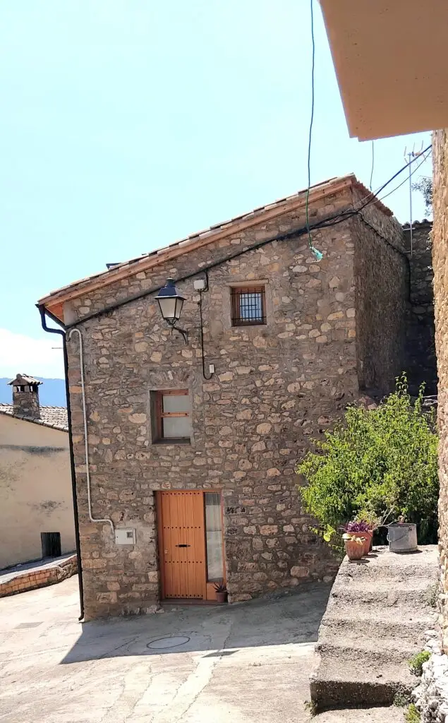 casa potenta, casa façana rural de alquiler vacacional en el Pallars, Llimiana, Montsec